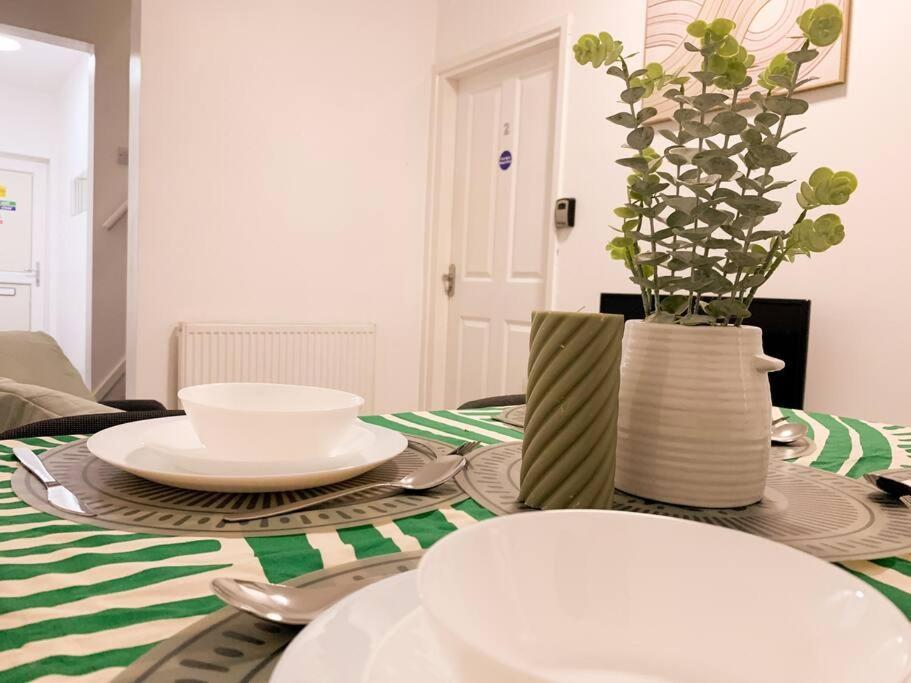 Suite 2 - Stylish Private Room In A Shared House Sheffield Exterior foto