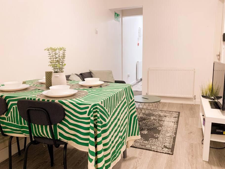 Suite 2 - Stylish Private Room In A Shared House Sheffield Exterior foto