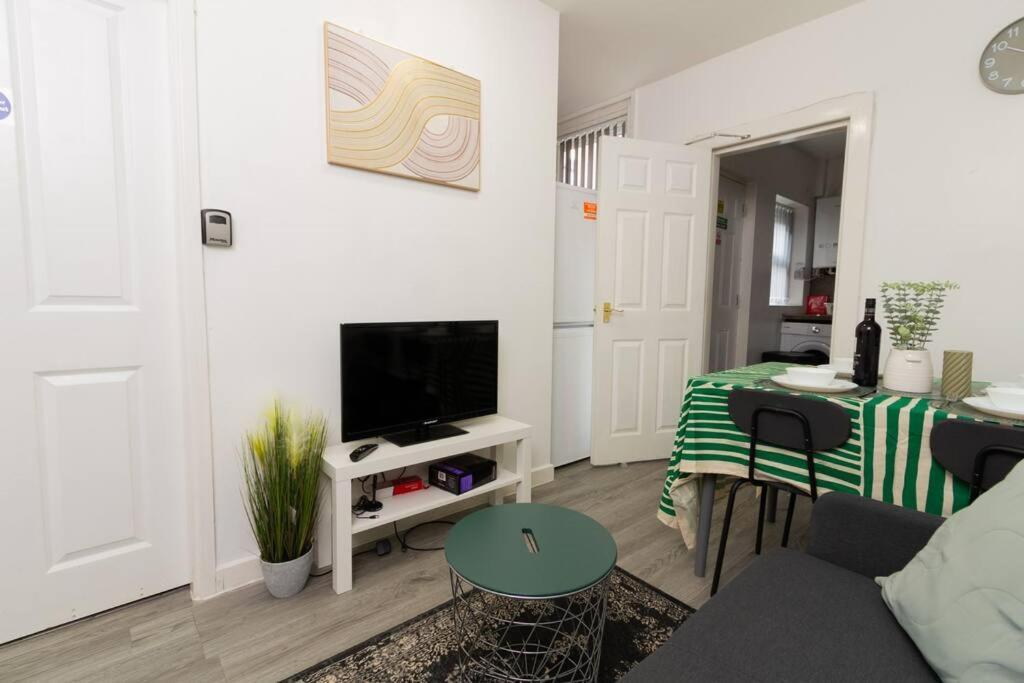 Suite 2 - Stylish Private Room In A Shared House Sheffield Exterior foto