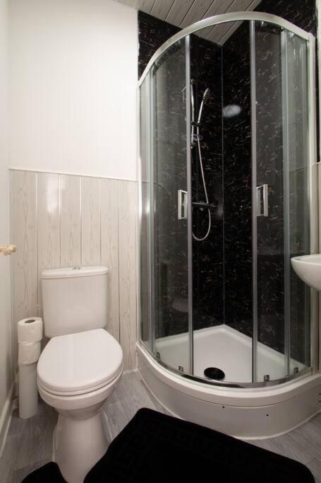Suite 2 - Stylish Private Room In A Shared House Sheffield Exterior foto